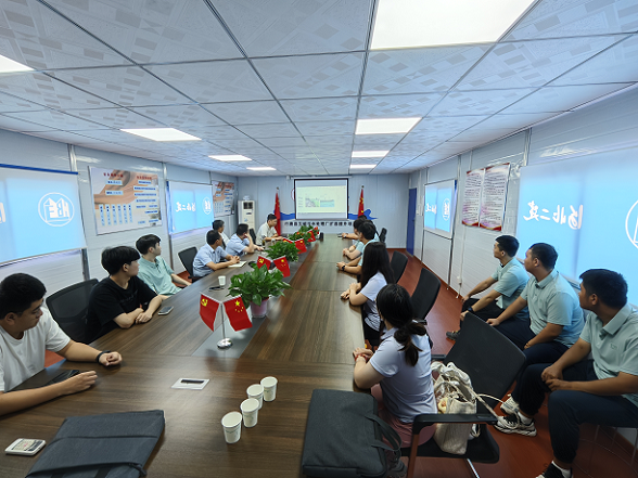 会议照片.jpg 会议照片.jpg